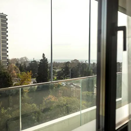 Apartmán Cozy 1-bedroom With Sea View & Parking By Flat Mаnаger *